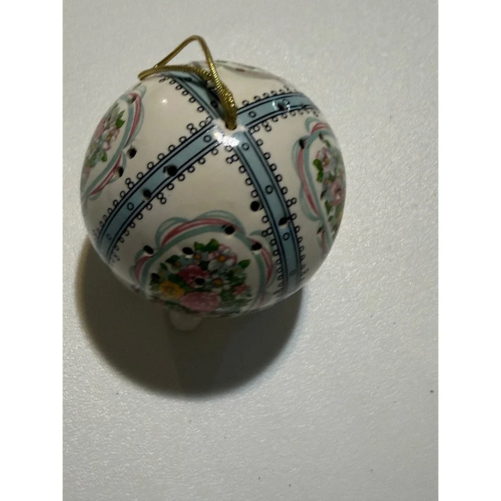 Vintage Ceramic Floral Pomander Ball Footed Potpourri Holder Pink Blue Rose